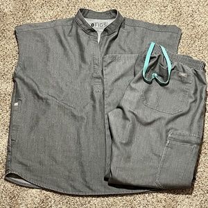 Figs Graphite Scrub Set